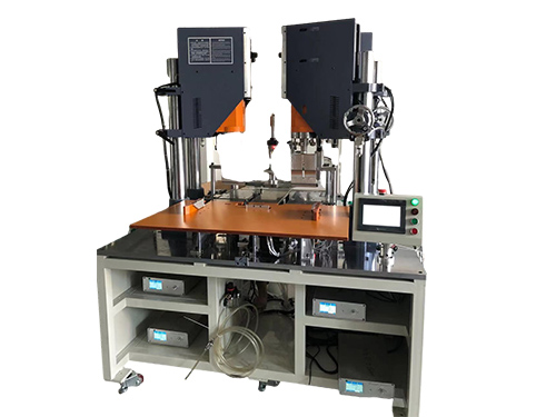超声波四头熔接自动机